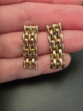 Vintage Gold Link Style Stud Earrings